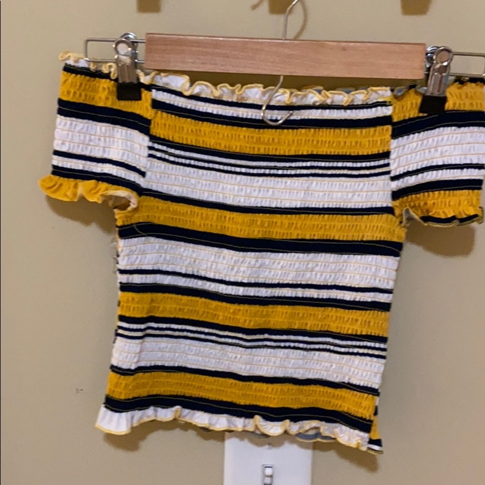 rue 21 crop top